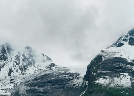 Atlas of Landscapes in a Room