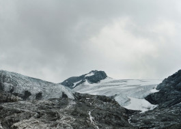 Atlas of Landscapes in a Room