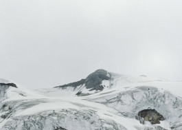 Atlas of Landscapes in a Room