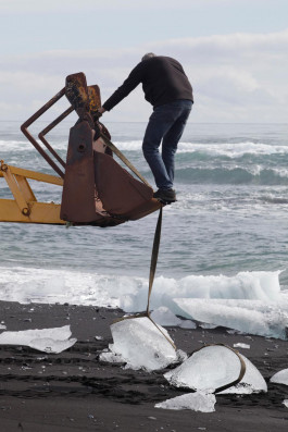 Atlas of Landscapes in a Room